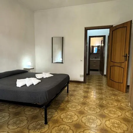 Acton House Lejlighed